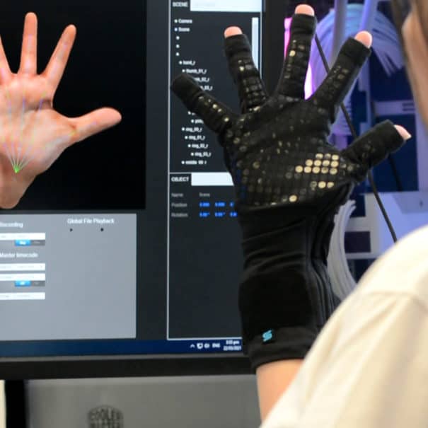 Hand Engine plus the MoCap Pro glove in a splay pose.